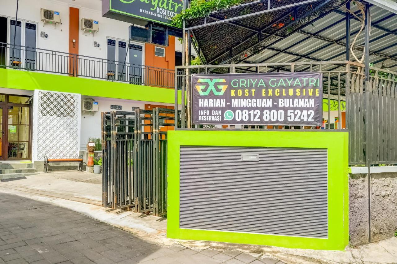 Super Oyo 3496 Griya Gayatri Syariah Melati Exterior foto
